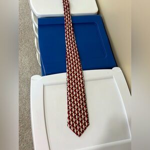 Brooks Brothers SILK Red White Blue Patterned Tie
